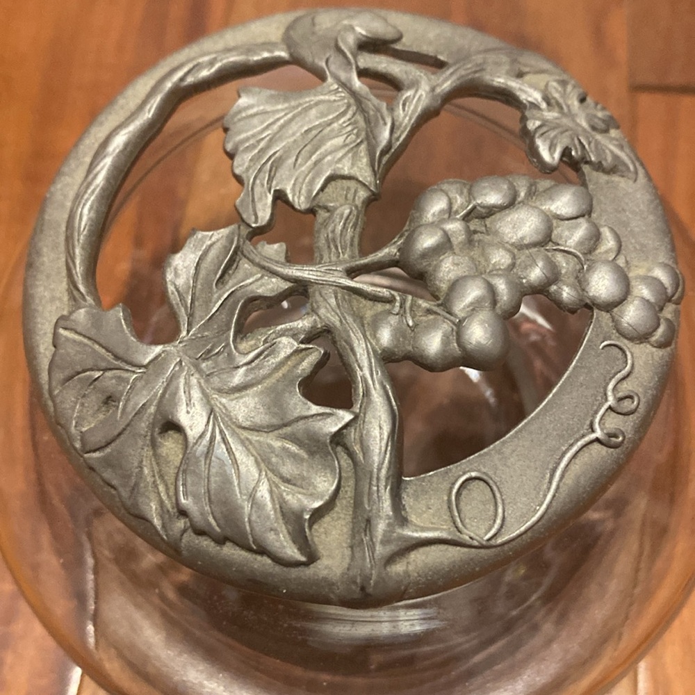 Seagull Pewter Lidded Glass Potpourri Dish with Grape Design. Made in Canada